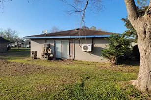 3 Ivy Ct, Jones Creek, TX 77541 - Photo 30