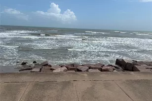 23186 Camino St, Galveston, TX 77554 - Photo 10