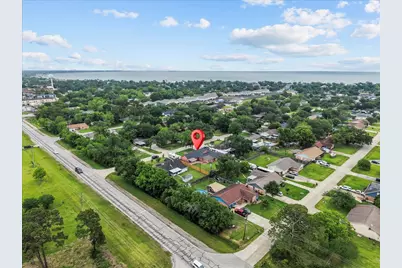 635 Meadowlawn St, La Porte, TX 77571 - Photo 6
