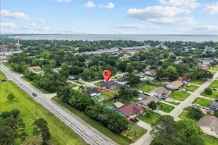 635 Meadowlawn St, La Porte, TX 77571 - Photo 6
