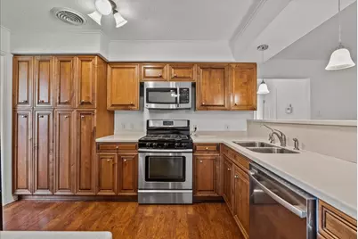 635 Meadowlawn St, La Porte, TX 77571 - Photo 16