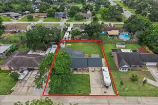 635 Meadowlawn St, La Porte, TX 77571 - Photo 6