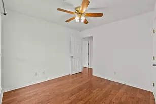 635 Meadowlawn St, La Porte, TX 77571 - Photo 24