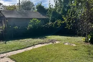 4311 Busiek St, Houston, TX 77022 - Photo 14