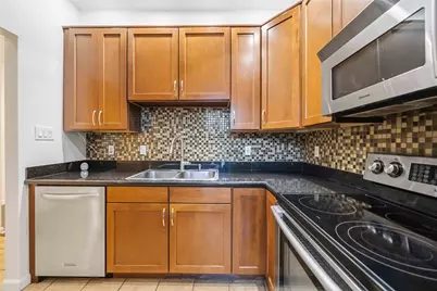 2100 Commonwealth Street #C, Houston, TX 77006 - Photo 10