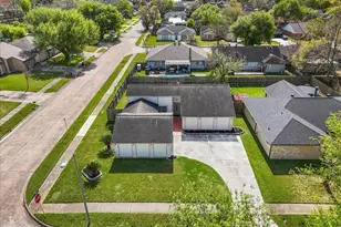 2503 Corral Trail, Friendswood, TX 77546 - Photo 2