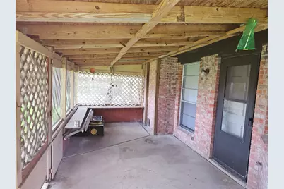 909 Lilac Street, La Marque, TX 77568 - Photo 2