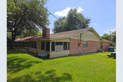 909 Lilac Street, La Marque, TX 77568 - Photo 1