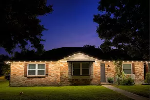 1226 Avenue H, Danbury, TX 77534 - Photo 18
