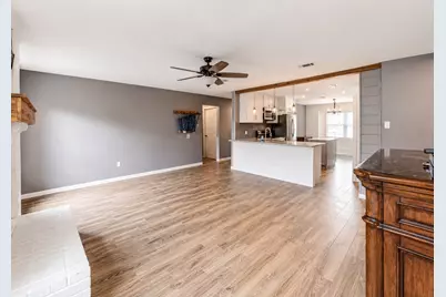 1226 Ave H, Danbury, TX 77534 - Photo 8