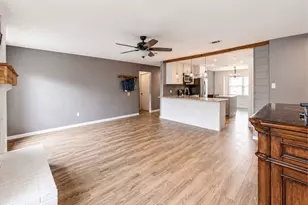 1226 Avenue H, Danbury, TX 77534 - Photo 8