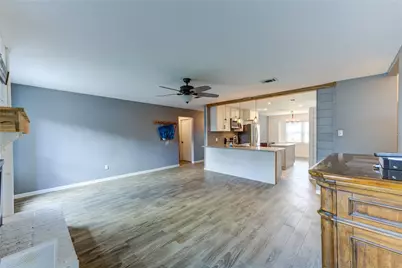 1226 Ave H, Danbury, TX 77534 - Photo 6