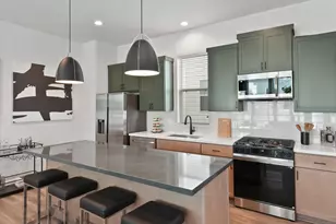 4832 Pinemont Dr, Houston, TX 77092 - Photo 8