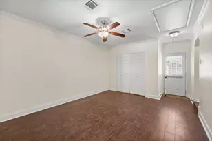 9016 Topaz St, Houston, TX 77063 - Photo 6