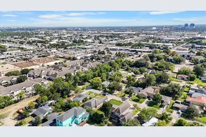 9016 Topaz Street, Houston, TX 77063 - Photo 30