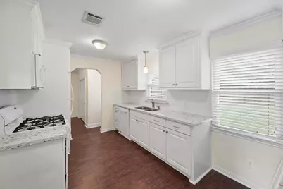9016 Topaz Street, Houston, TX 77063 - Photo 12