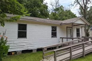 215 Blackshear St, Tomball, TX 77375 - Photo 2