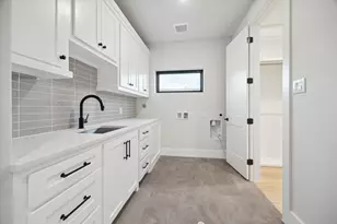 501 E 26th St, Houston, TX 77008 - Photo 32