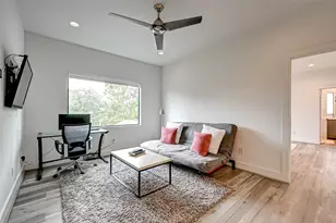 805 Dorothy St, Houston, TX 77007 - Photo 16