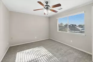 1011 Wentworth Dr, Pearland, TX 77584 - Photo 12