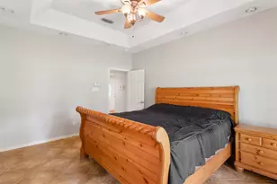 11692 Clark Ln, Conroe, TX 77385 - Photo 10