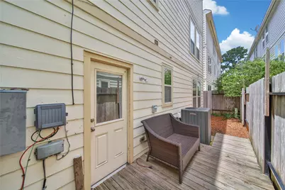3323 Masters Point Drive, Houston, TX 77091 - Photo 30