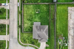 356 Century Oaks Ln, La Marque, TX 77568 - Photo 32