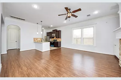 11045 Upland Forest Drive, Houston, TX 77043 - Photo 6