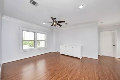 11045 Upland Forest Drive, Houston, TX 77043 - Photo 18