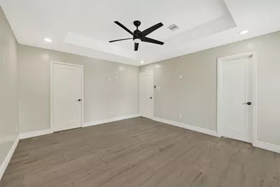 6737 Wildwood Way, Houston, TX 77023 - Photo 12