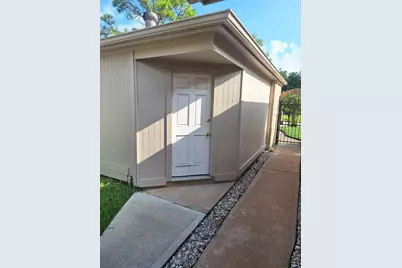 4030 Knoll Glen Drive, Houston, TX 77082 - Photo 2