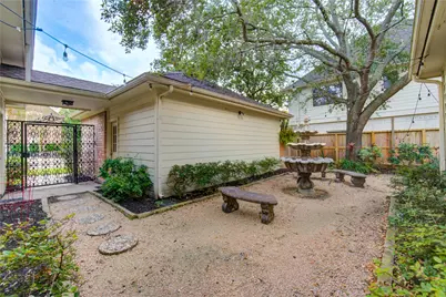 714 Last Arrow Drive, Houston, TX 77079 - Photo 46