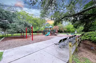 1801 Stoney Brook Dr, Houston, TX 77063 - Photo 30