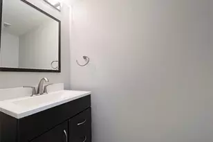 1801 Stoney Brook Dr, Houston, TX 77063 - Photo 14