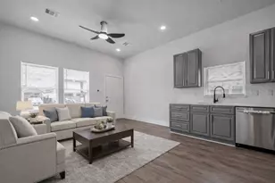 7993 Attwater St, Houston, TX 77028 - Photo 4