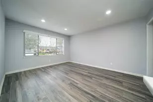 8718 Pattibob St, Houston, TX 77029 - Photo 10