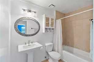 13410 S Thorntree Dr, Houston, TX 77015 - Photo 10