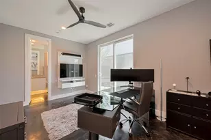 5919 E Post Oak Ln, Houston, TX 77055 - Photo 8