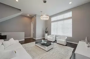 5919 E Post Oak Ln, Houston, TX 77055 - Photo 10