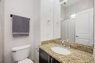 2110 Shearn St, Houston, TX 77007 - Photo 14