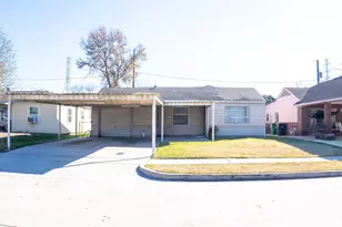 423 Exchange St, Houston, TX 77020 - Photo 1