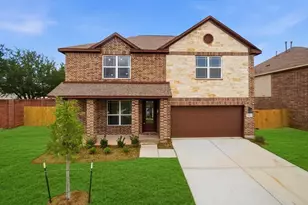 114 Par Circle, La Porte, TX 77571 - Photo 1