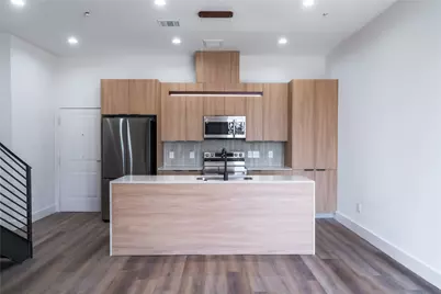 5614 Larkin #E, Houston, TX 77007 - Photo 2