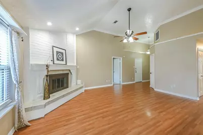 2002 Edinburg Avenue, League City, TX 77573 - Photo 8
