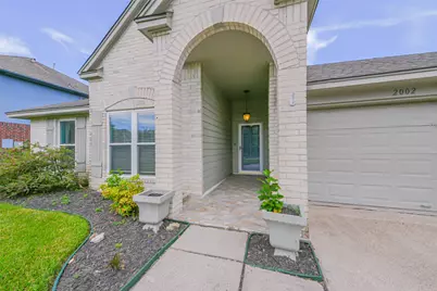 2002 Edinburg Avenue, League City, TX 77573 - Photo 4