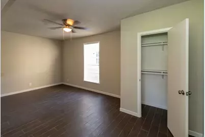 2420 Louisiana Street, Beaumont, TX 77702 - Photo 4