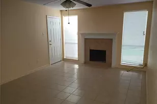 10211 Sugar Branch Dr, Houston, TX 77036 - Photo 2