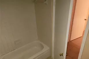 10211 Sugar Branch Dr, Houston, TX 77036 - Photo 12