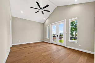 1425 E 31st St, Houston, TX 77022 - Photo 6