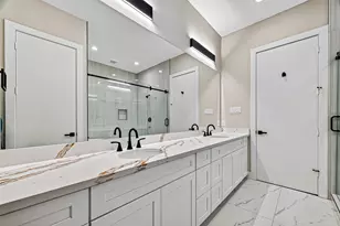 1425 E 31st St, Houston, TX 77022 - Photo 10